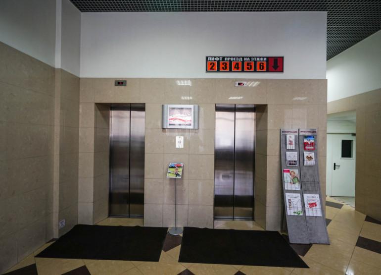 БизнесDEPO: Вид главного лифтового холла